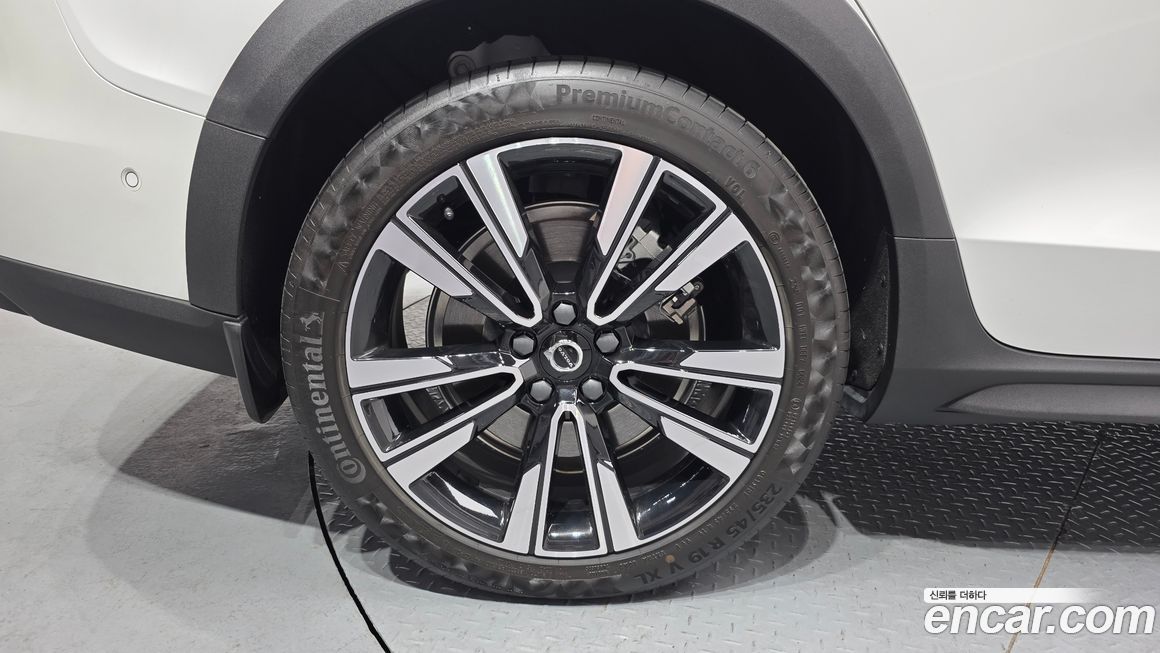 Volvo V60 B5 Ultra AWD, 2025