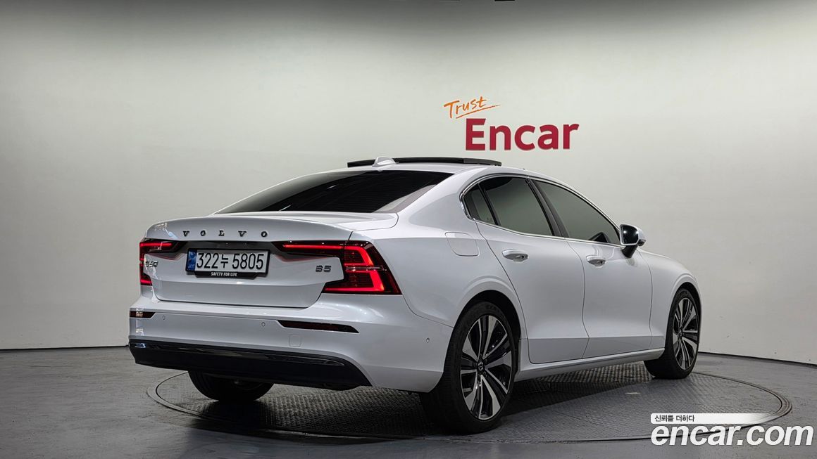 Volvo S60 B5 Ultimate Bright, 2023