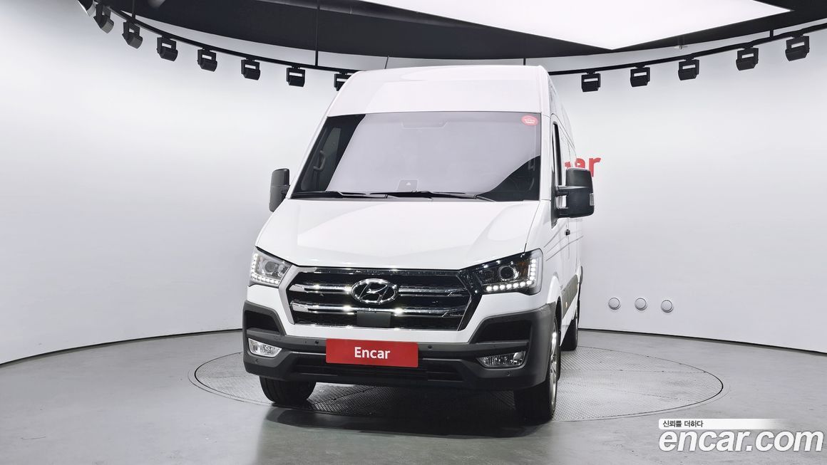 Hyundai Solati 15-seater, 2025