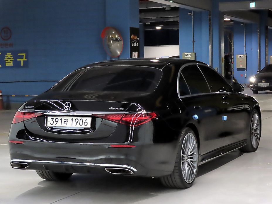 Mercedes-Benz S-Class S500L 4MATIC, 2025