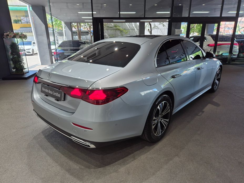 Mercedes-Benz E-Class E200 Avantgarde, 2025