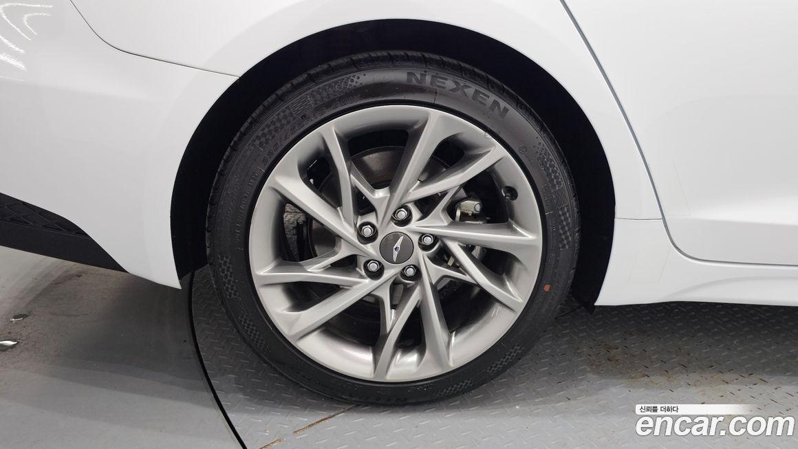 Genesis G70 Gasoline 2.0T 2WD, 2023