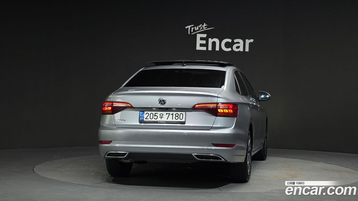 Volkswagen Jetta 1.4 TSI Prestige, 2021