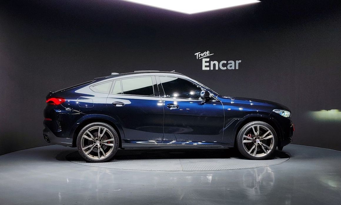 BMW X6 M50i, 2023