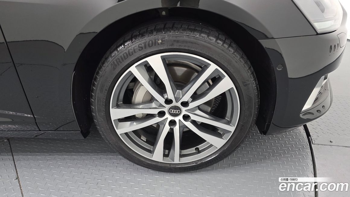 Audi A6 45 TFSI, 2023