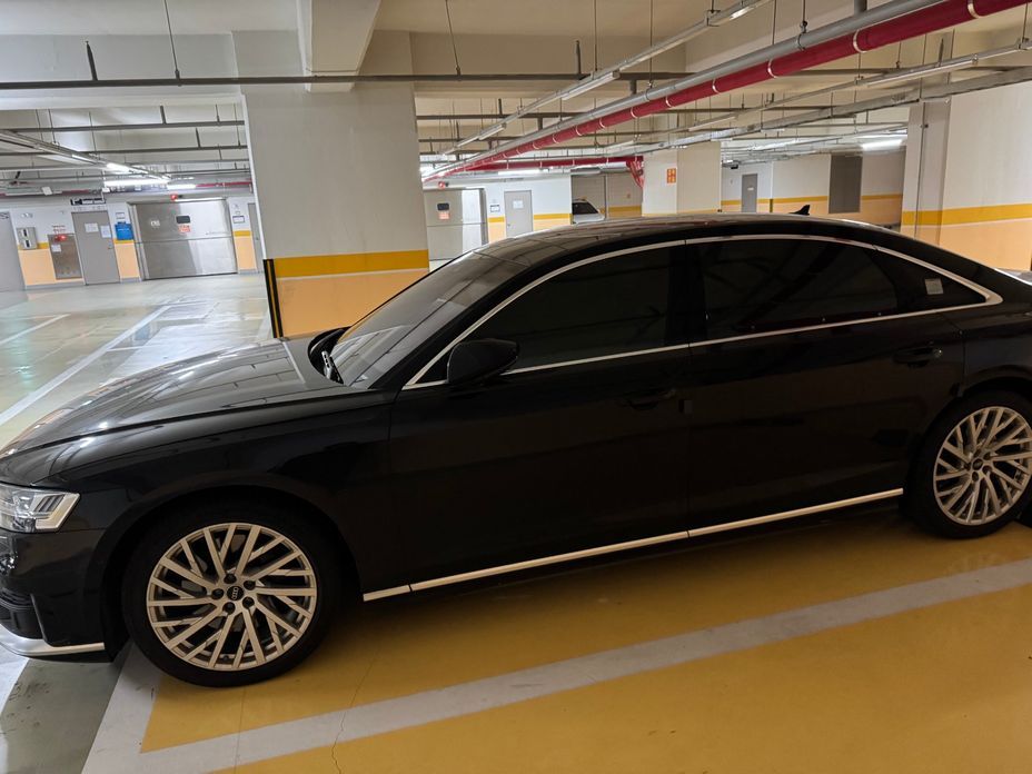 Audi A8 55 TFSI Quattro LWB, 2021
