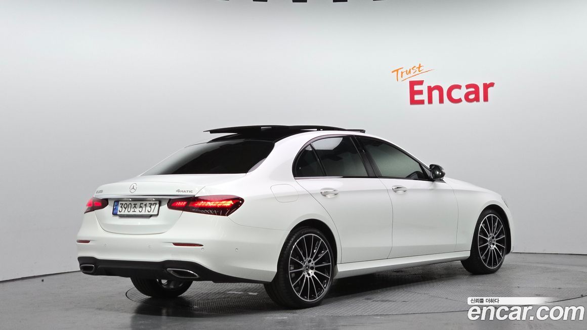 Mercedes-Benz E-Class E350 4MATIC AMG Line, 2023