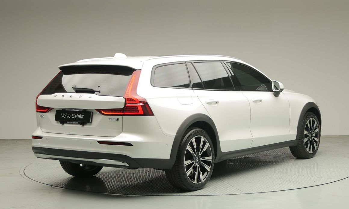 Volvo V60 B5 Ultra AWD, 2026