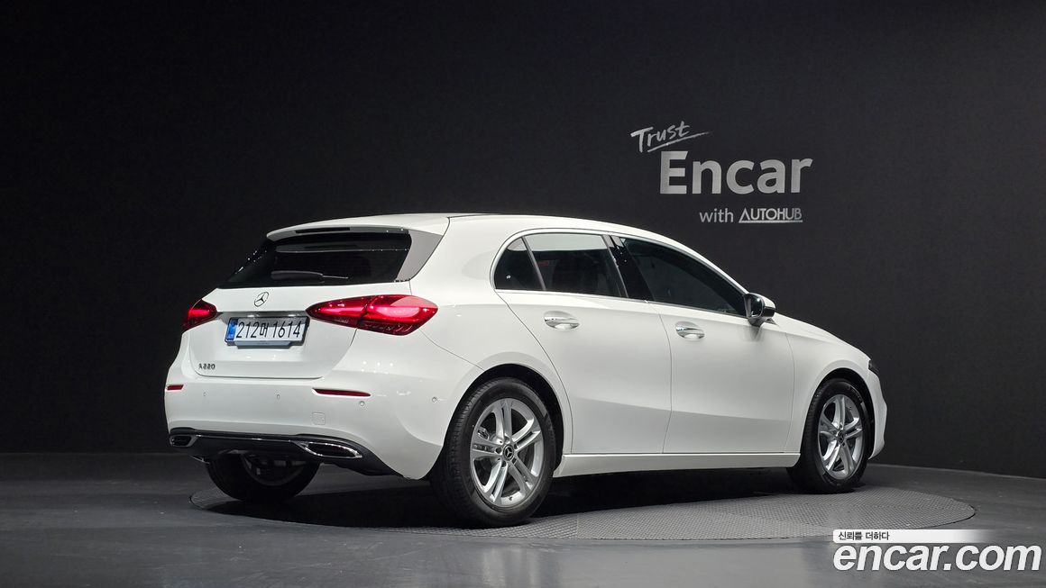 Mercedes-Benz A-Class A220 Hatchback, 2025