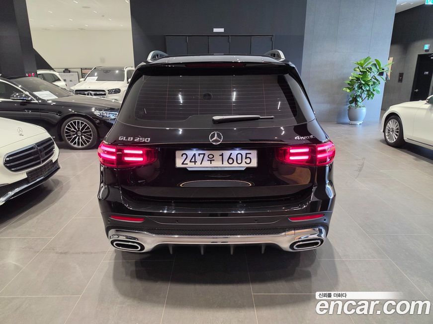 Mercedes-Benz GLB-Class GLB250 4MATIC, 2025