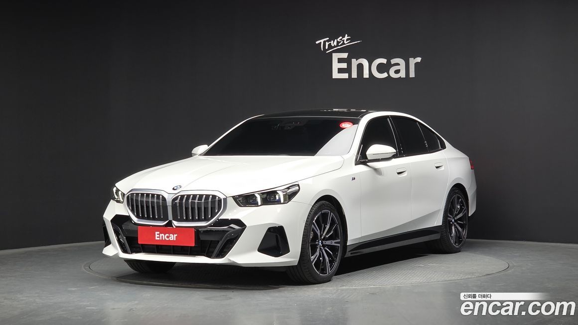 BMW 5-Series 530i xDrive M Sport, 2024