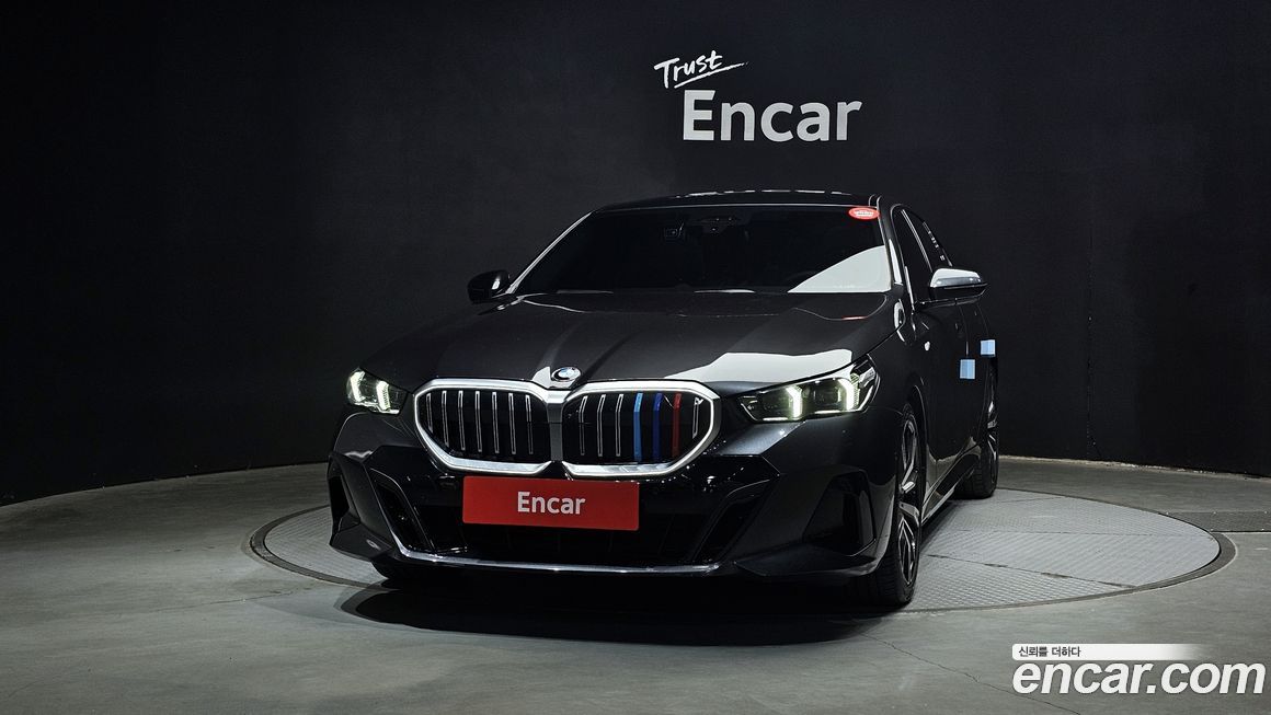 BMW 5-Series 530i xDrive M Sport, 2025