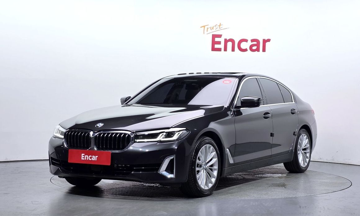 BMW 5-Series 530i xDrive Luxury, 2022