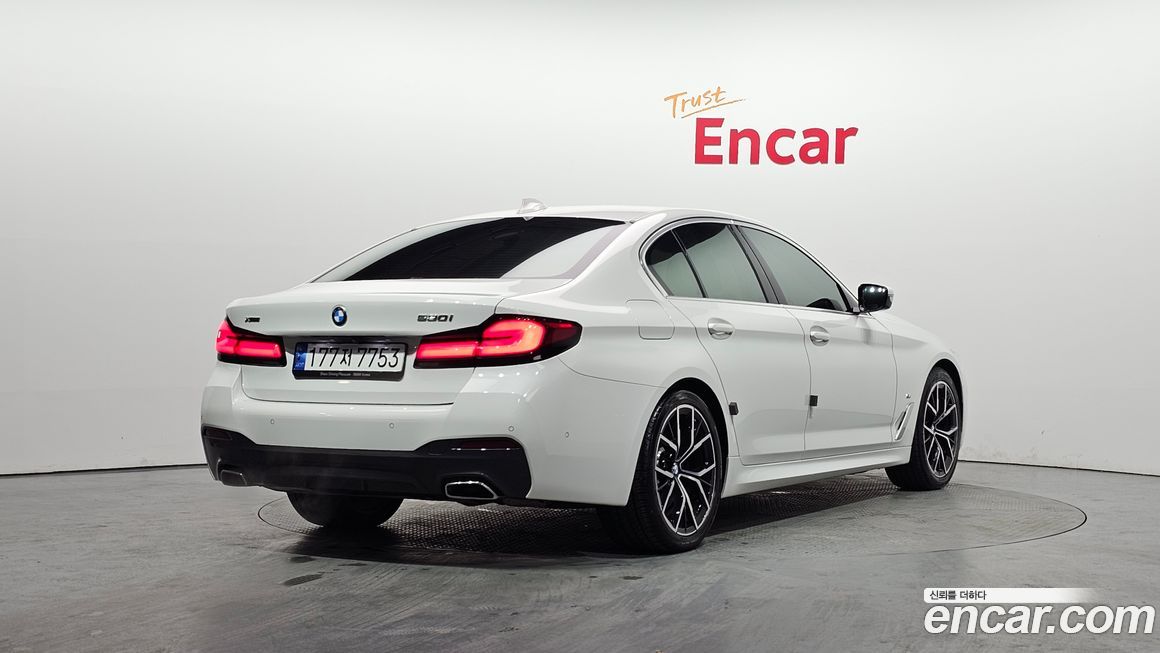 BMW 5-Series 530i xDrive M Sport Package, 2022