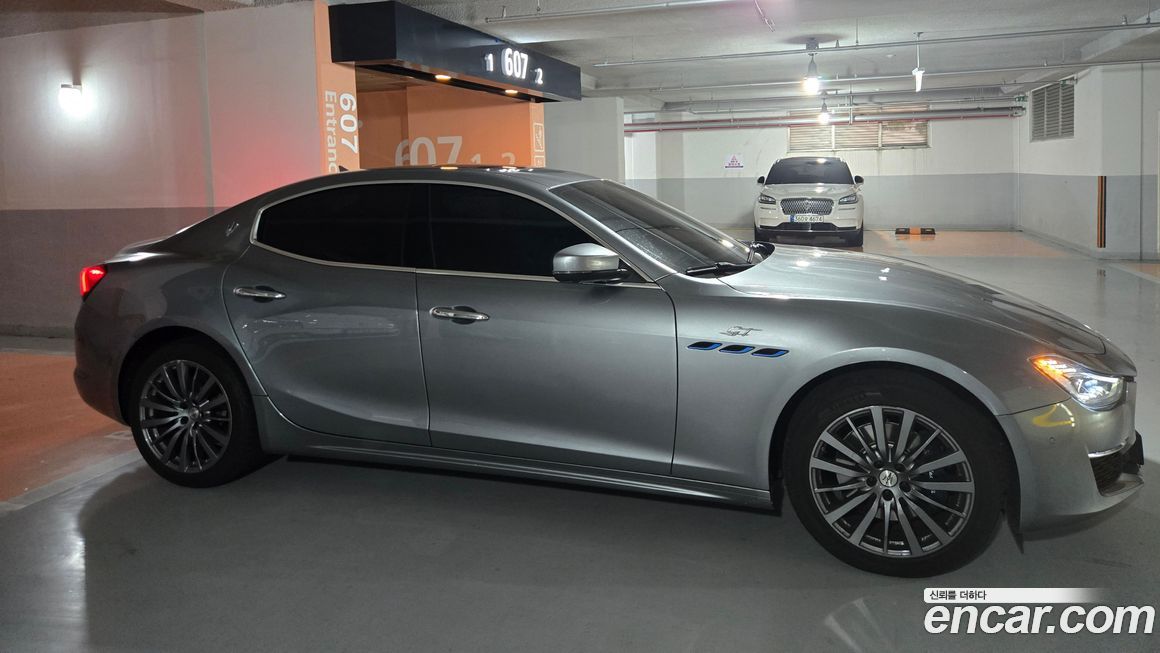 Maserati Ghibli 2.0 GT, 2022