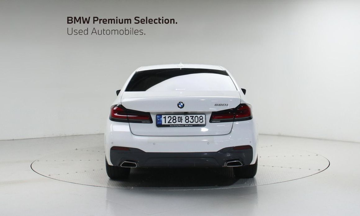 BMW 5-Series 520i M Sport, 2023