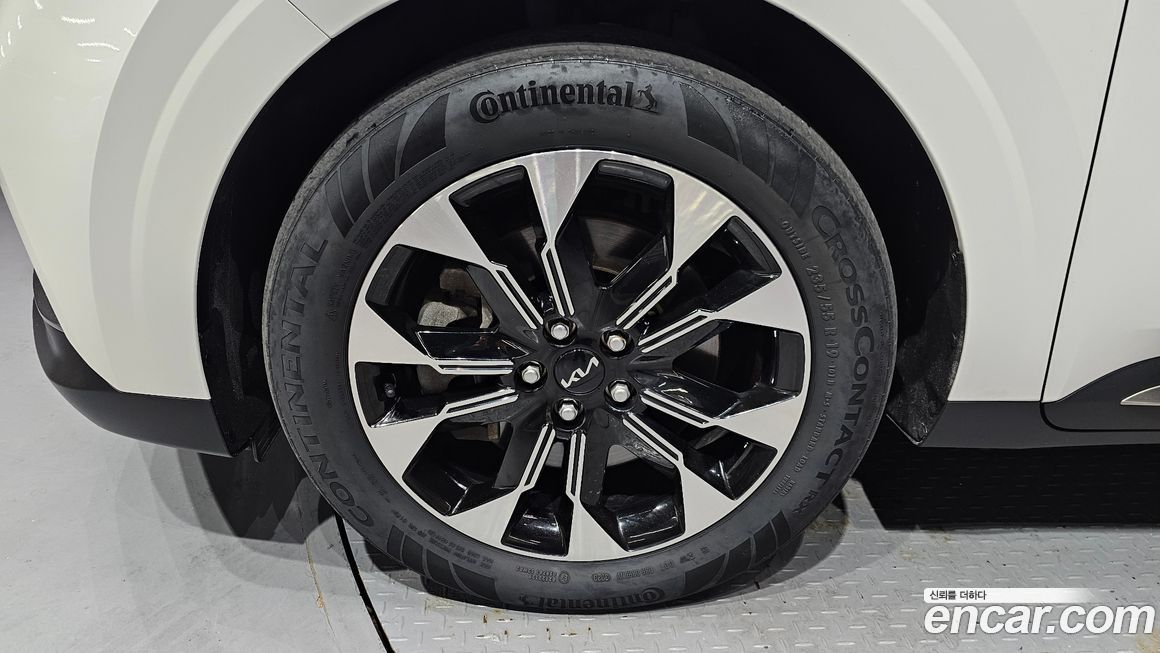 Kia Carnival 9-Seater Signature, 2023