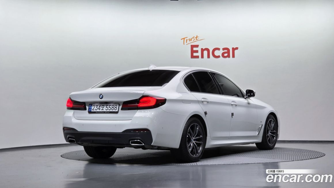 BMW 5-Series 520i M Sport, 2023