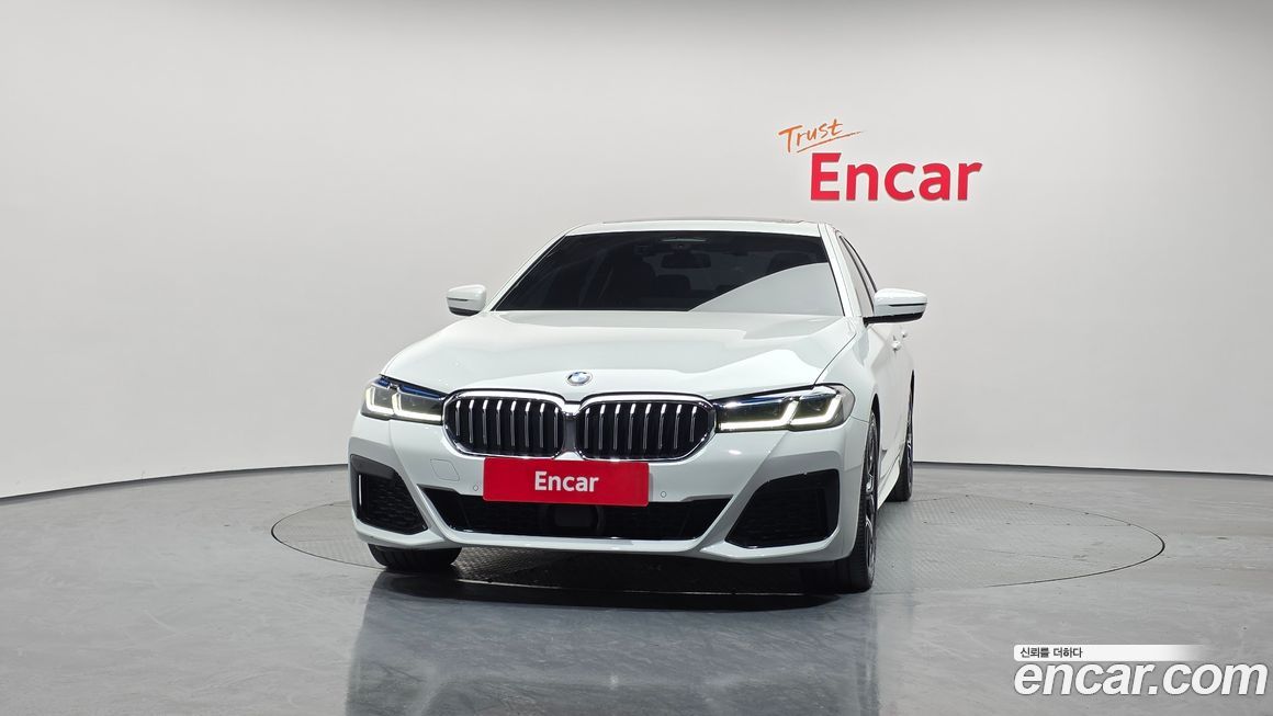 BMW 5-Series 530i xDrive M Sport Package, 2023