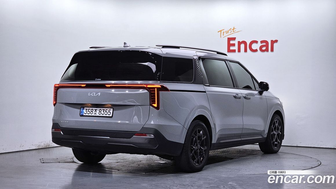 Kia Carnival 7-Seater Gravity, 2025