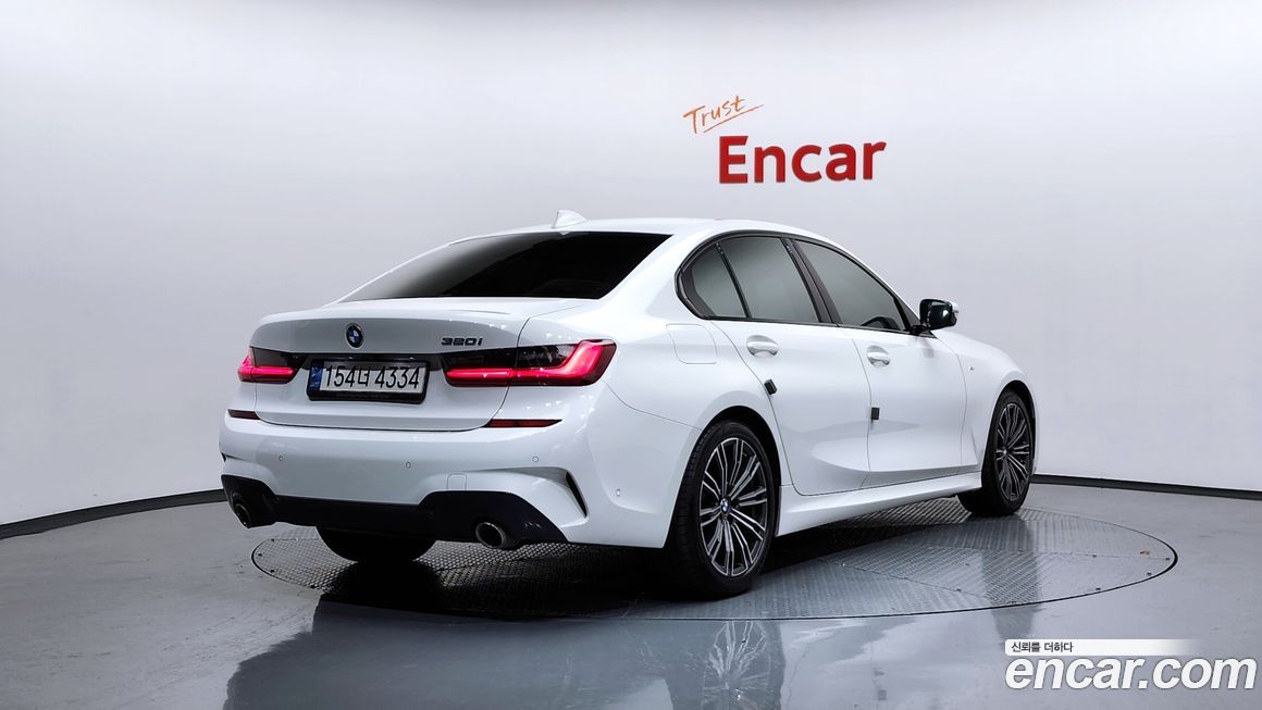 BMW 3-Series 320i M Sport, 2022