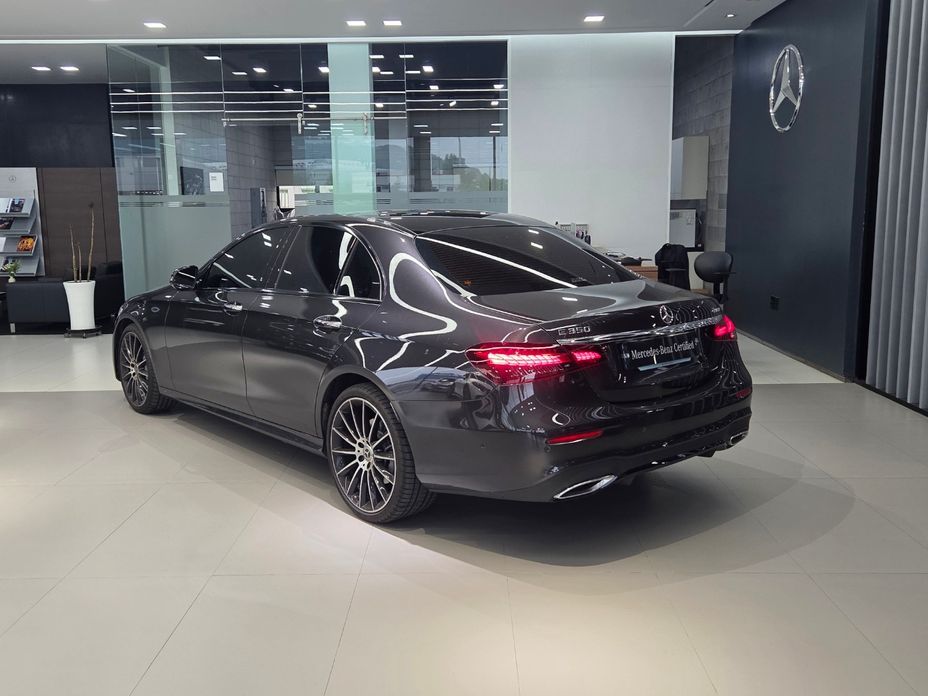 Mercedes-Benz E-Class E350 4MATIC AMG Line, 2023