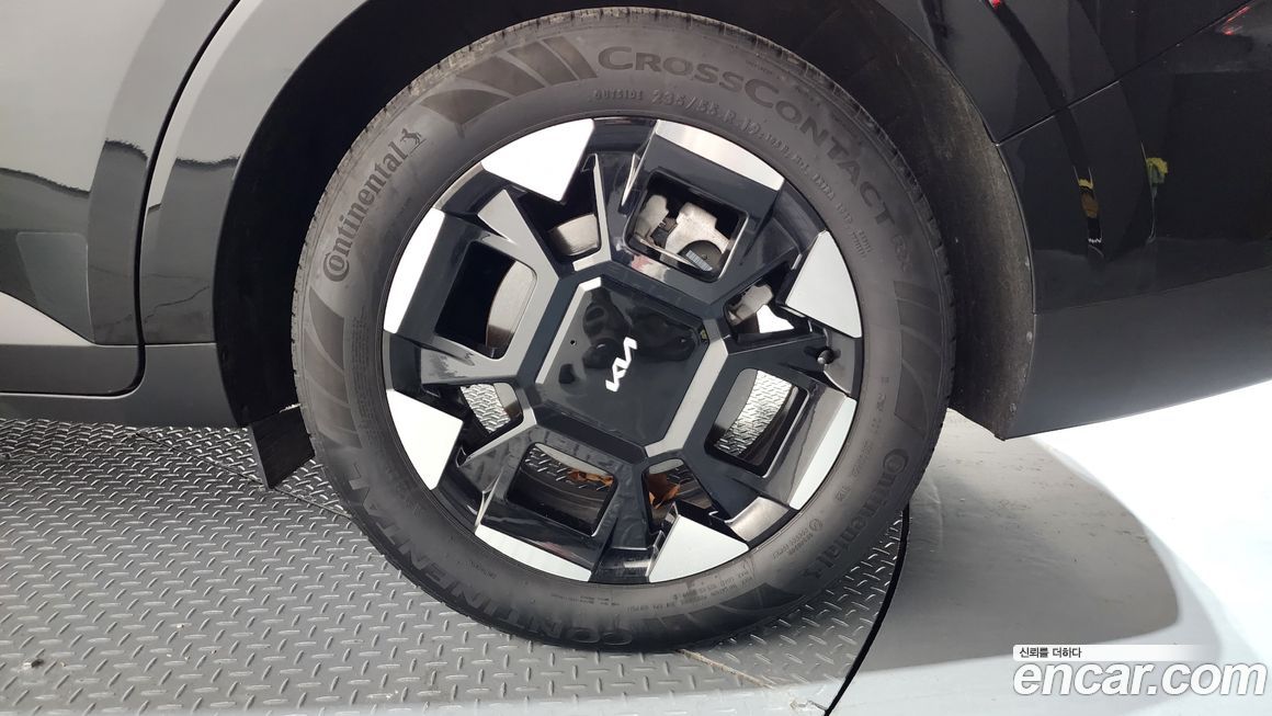 Kia Carnival 7-Seater Signature, 2024