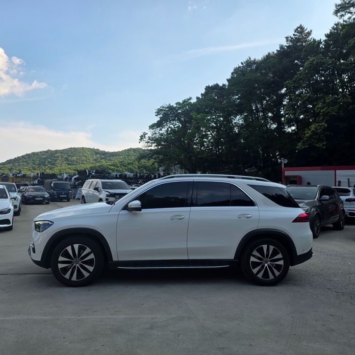 Mercedes-Benz GLE-Class GLE300d 4MATIC, 2024