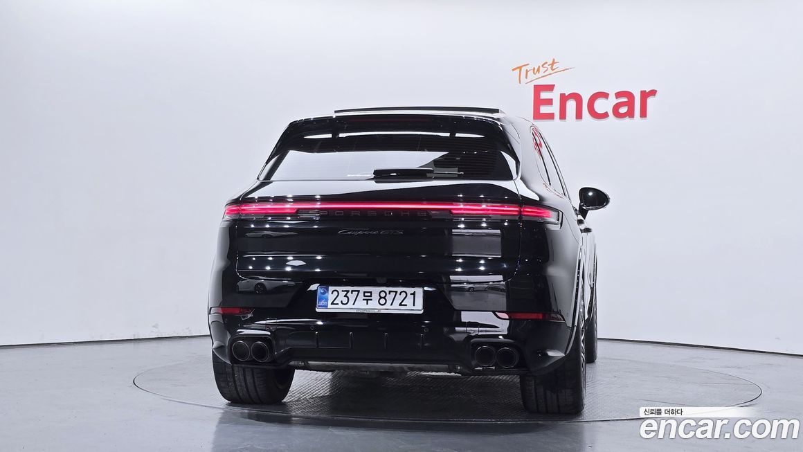 Porsche Cayenne 4.0 GTS, 2025