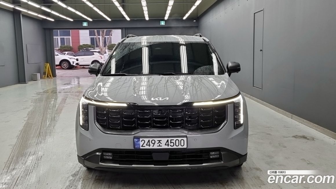 Kia Carnival 7-Seater Gravity, 2025