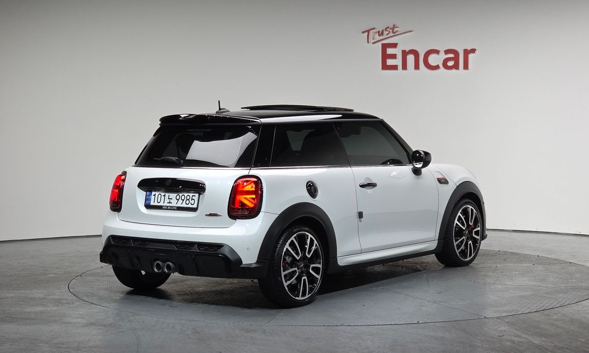Mini Cooper JCW, 2024