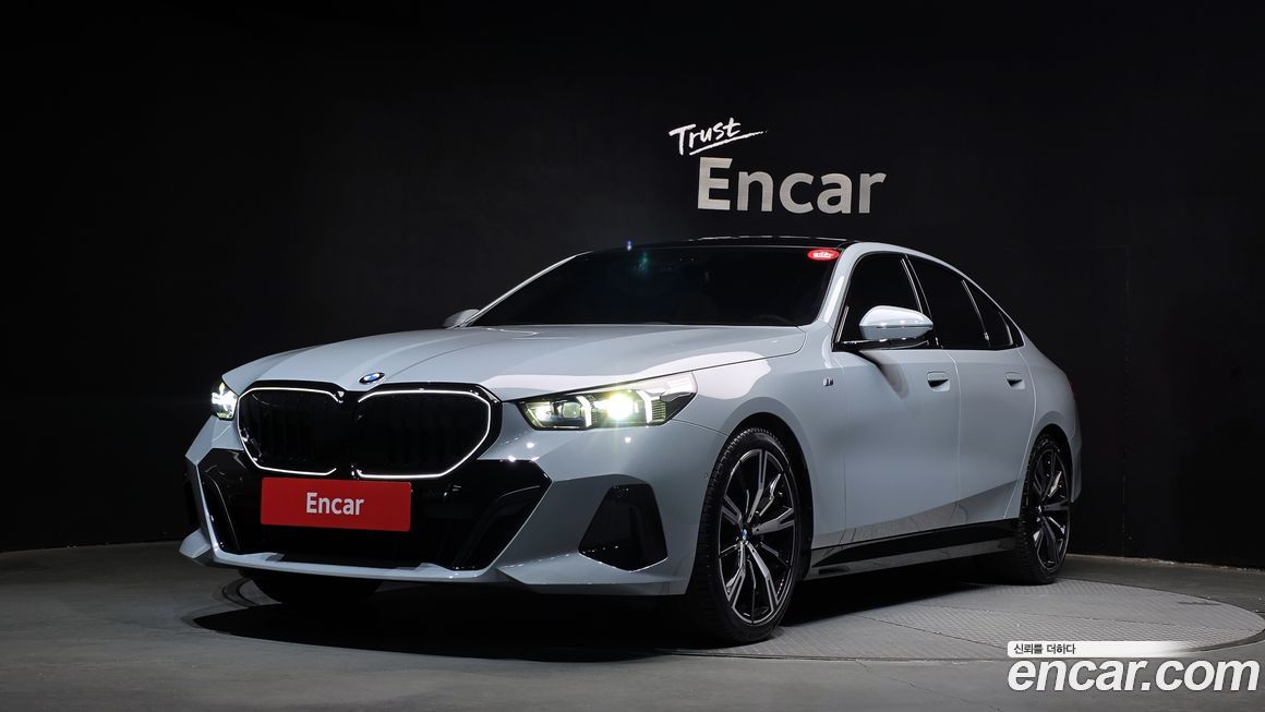 BMW 5-Series 530i xDrive M Sport, 2025