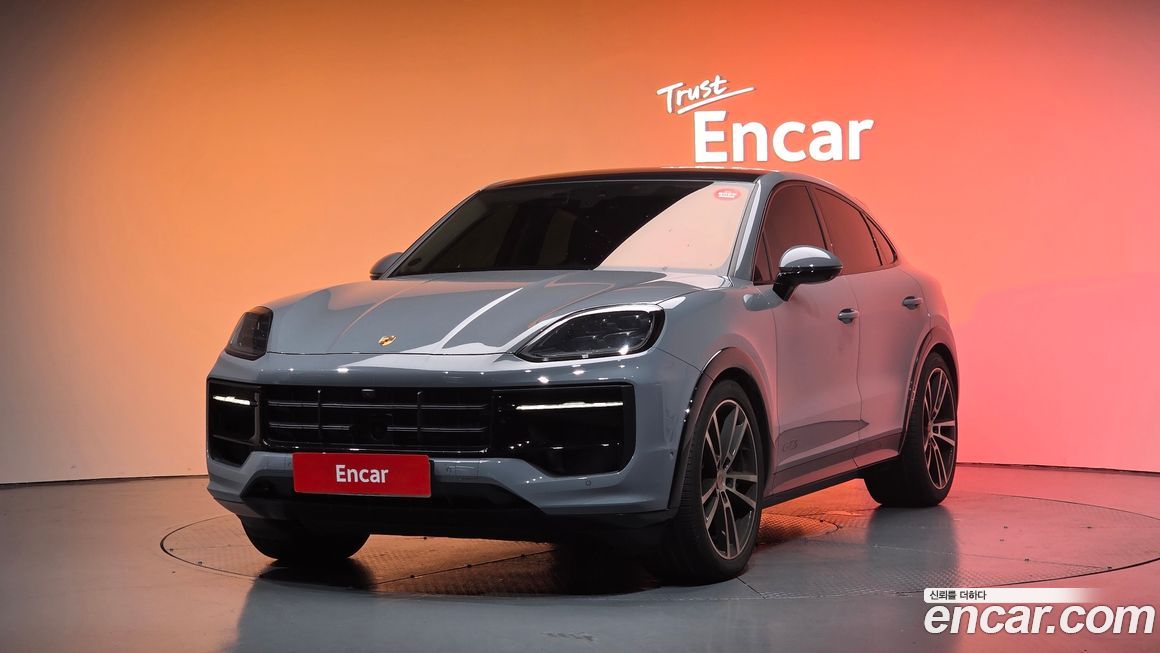 Porsche Cayenne 4.0 GTS Coupe, 2025