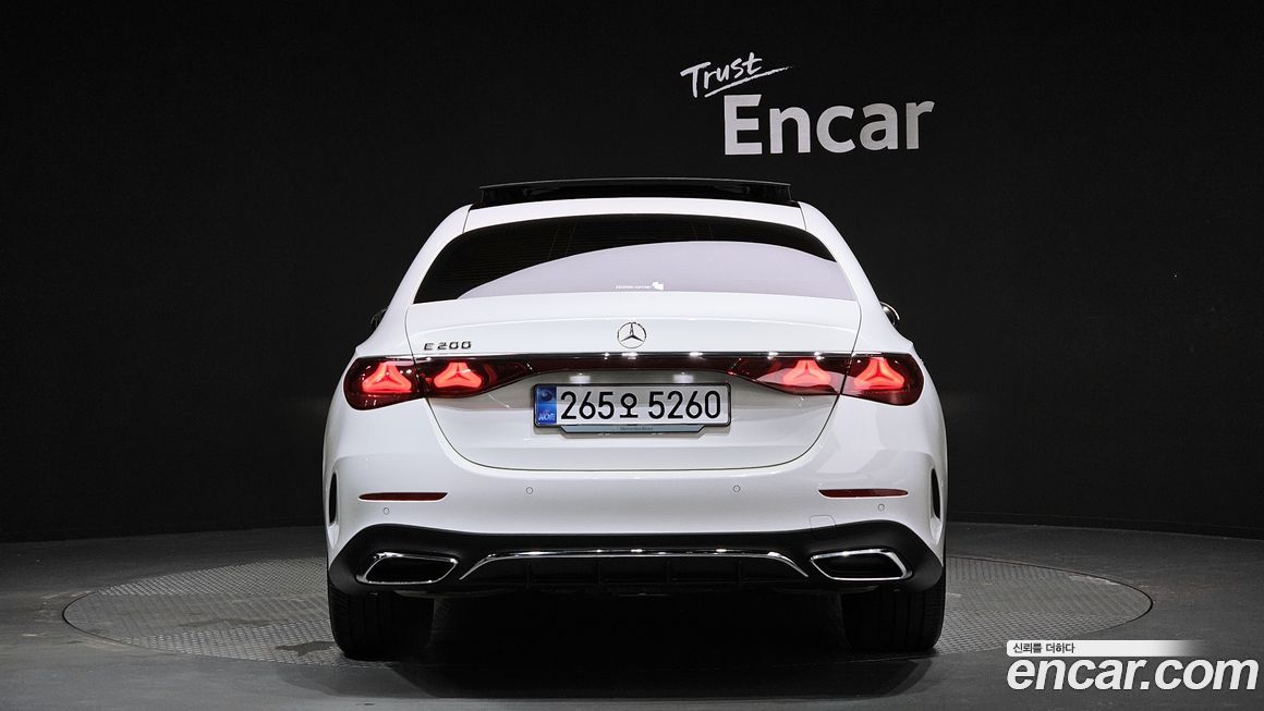 Mercedes-Benz E-Class E200 AMG Line, 2026