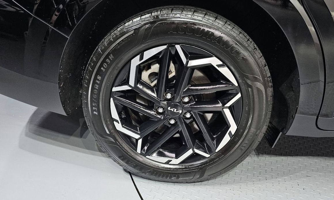 Kia Carnival 9-Seater Noblesse, 2025