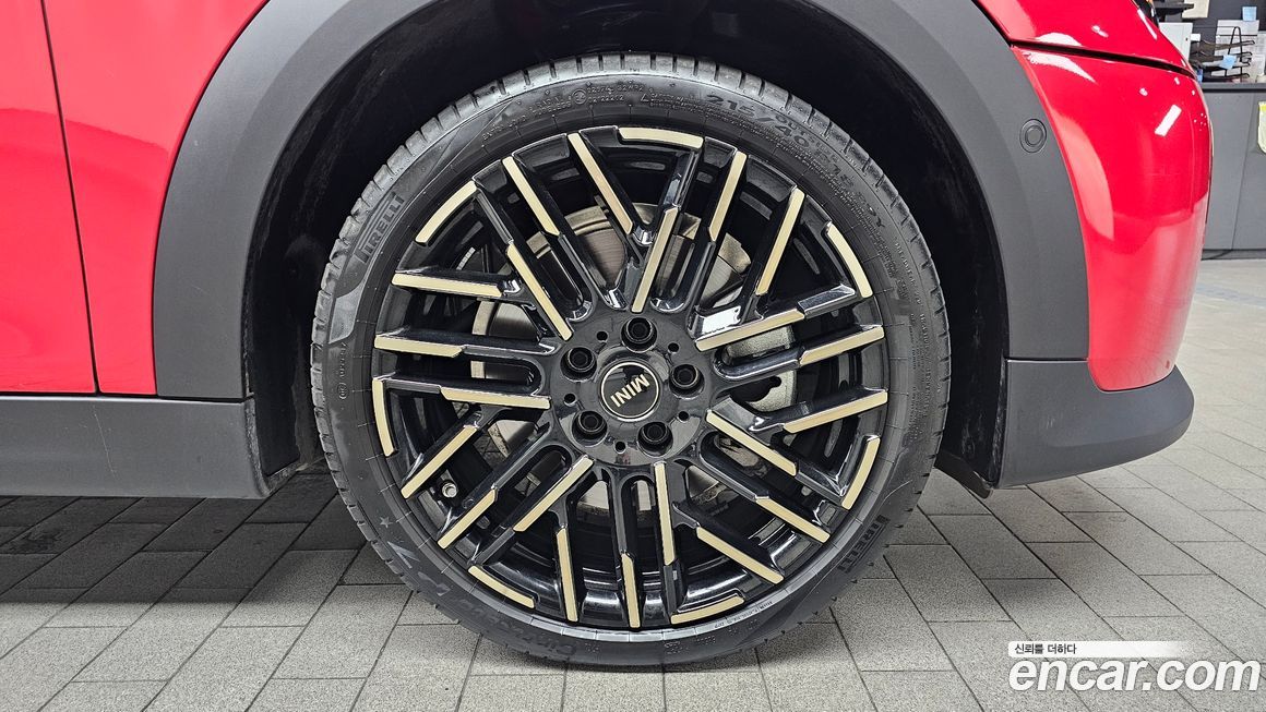 Mini Cooper 5 Door Favoured, 2025