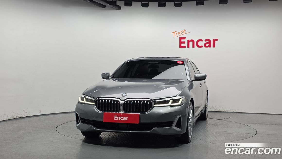 BMW 5-Series 530i xDrive Luxury, 2023