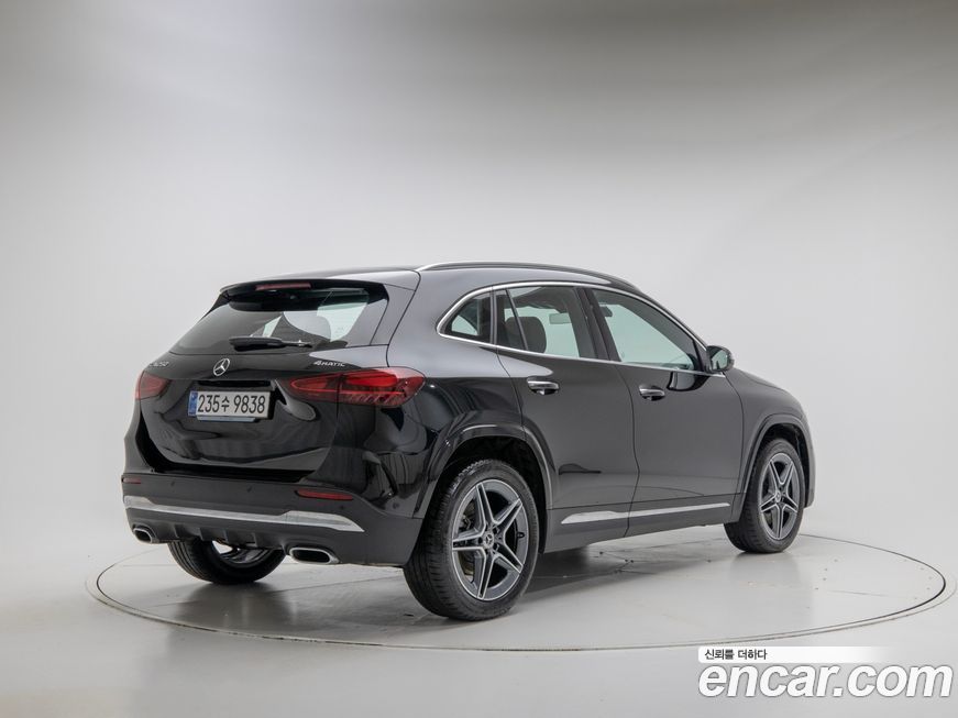 Mercedes-Benz GLA-Class GLA250 4MATIC, 2025