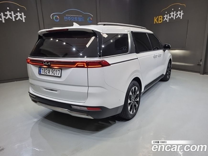 Kia Carnival 9-Seater Signature, 2023