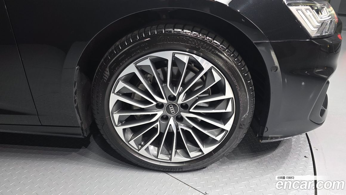Audi A6 45 TFSI Quattro Premium, 2025