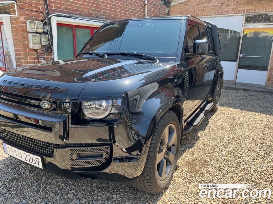 Land Rover Defender 110 P300 X-Dynamic SE, 2025