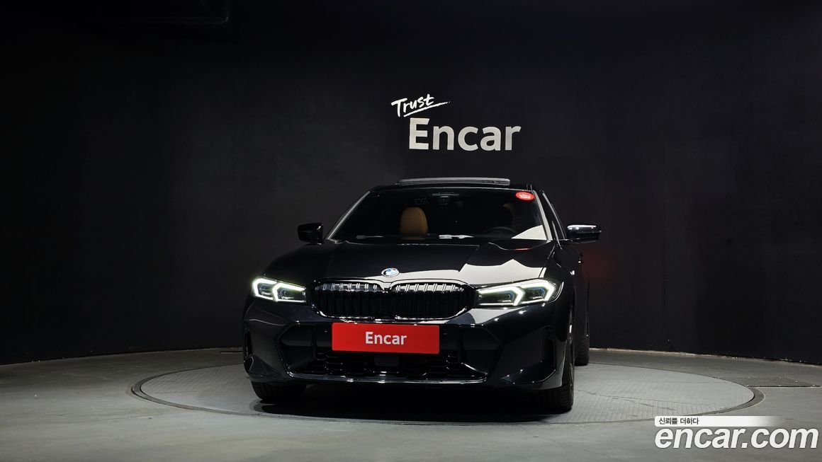 BMW 3-Series 320i M Sport, 2025