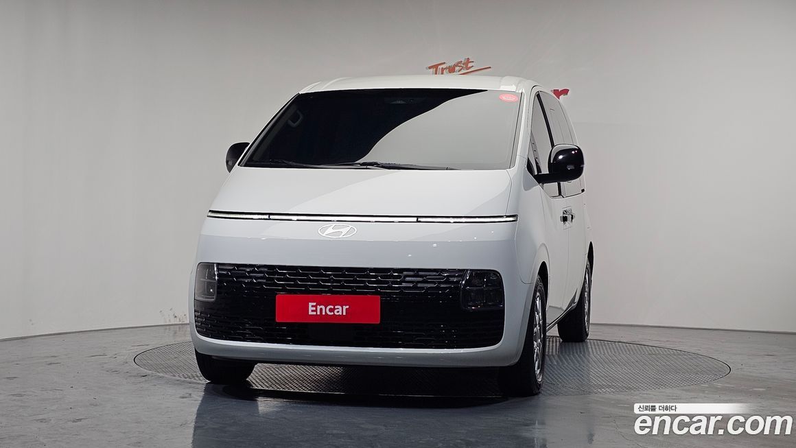 Hyundai Staria Cargo 5-Seater, 2025