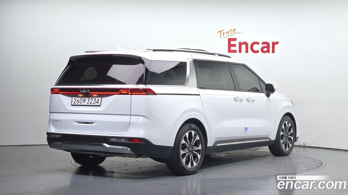 Kia Carnival 9-Seater Signature, 2023