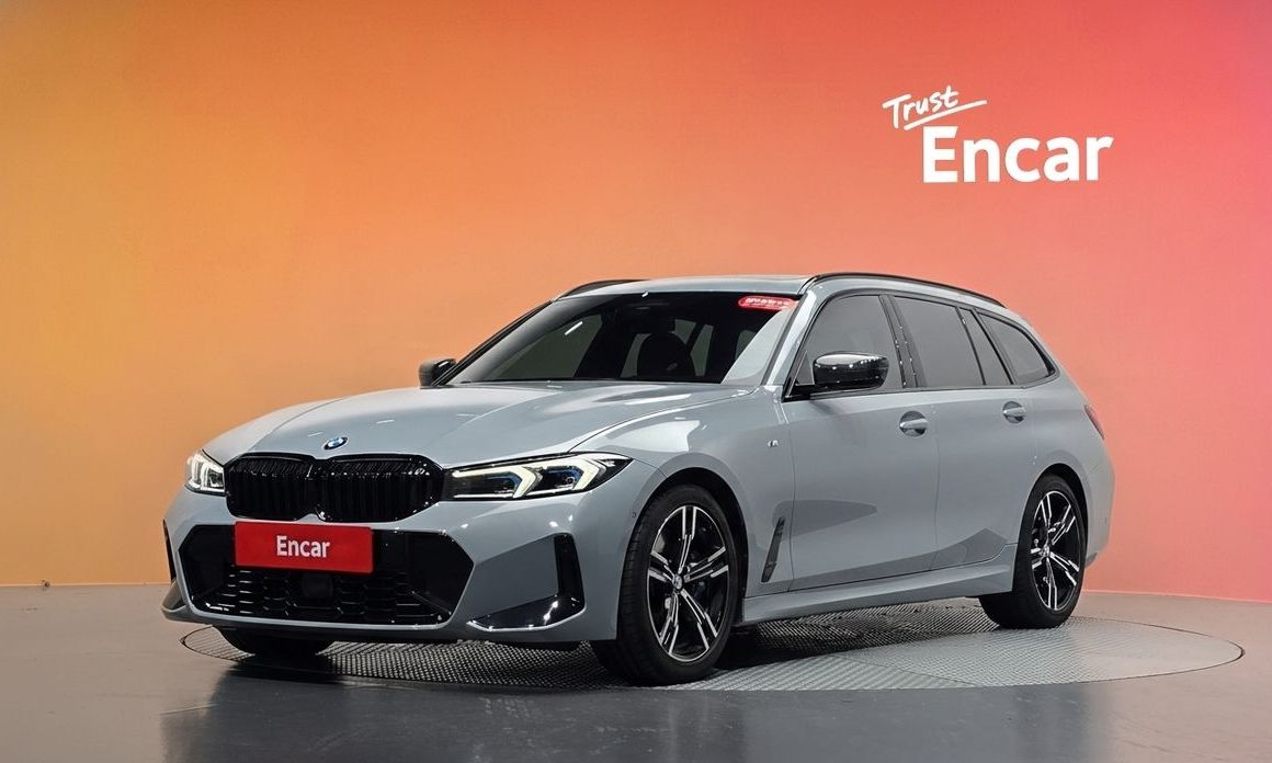 BMW 3-Series 320i Touring M Sports, 2024