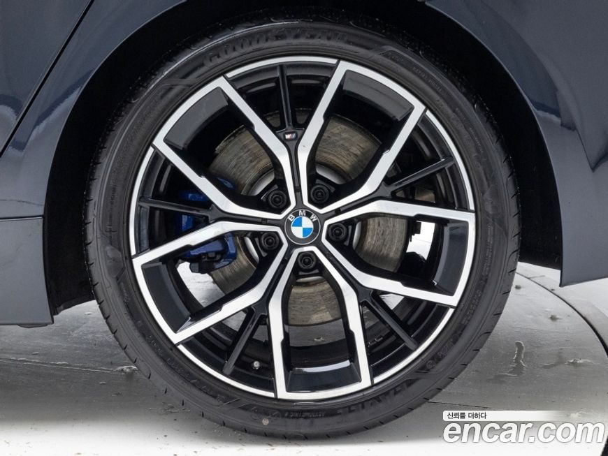 BMW 5-Series 530i M Sport Package, 2022