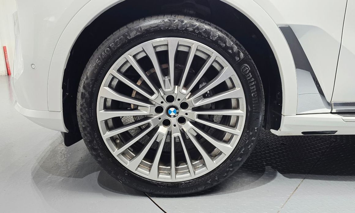 BMW X7 xDrive 40i Design Pure Excellence 6-Seater, 2025