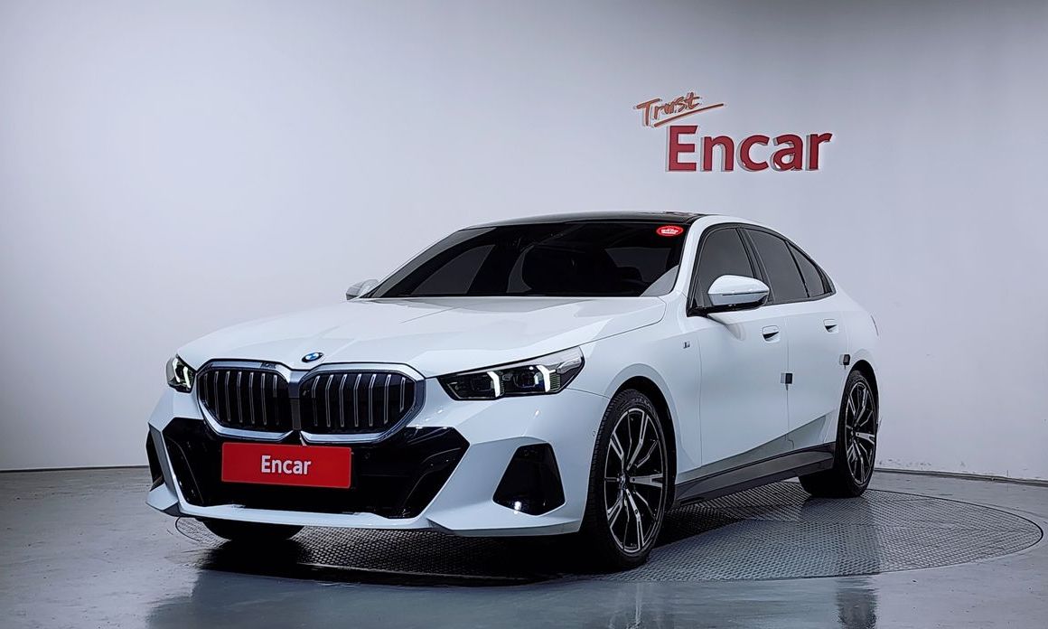 BMW 5-Series 530i xDrive M Sport, 2024