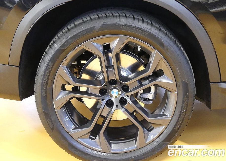 BMW X5 xDrive 40i xLine, 2024