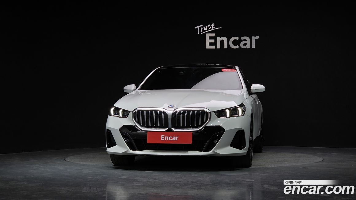 BMW 5-Series 530i xDrive M Sport, 2025